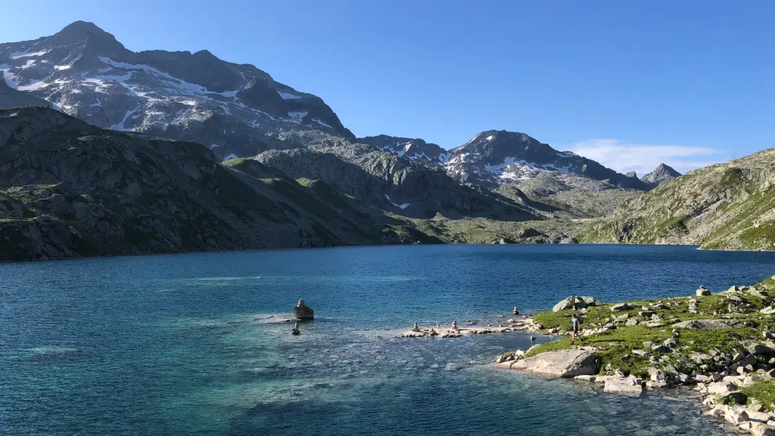 Lac de Cottepens Lac de Cottepens - Crédit : Herve Sergeraert - https://www.camptocamp.org/images/1551806/fr/depuis-le-refuge